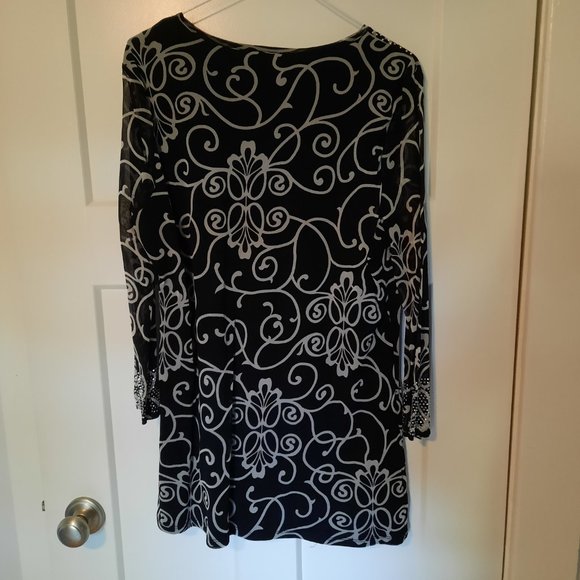 INC  XL sequined top - Picture 2 of 3